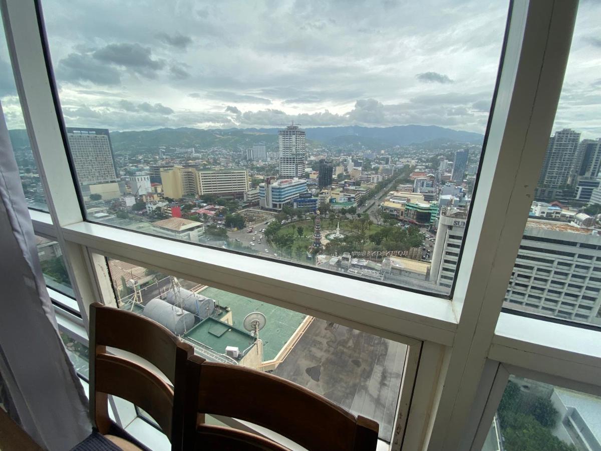 Cebu City Huge Lofts By P&J Exterior photo